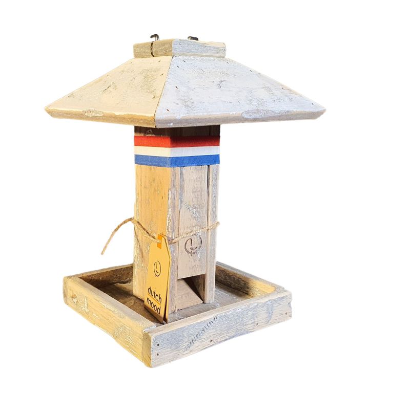 https://www.lalashops.nl/media/catalog/product/3/0/300404_voederhuisje_van_26_cm_hoog_dutch_mood.jpg