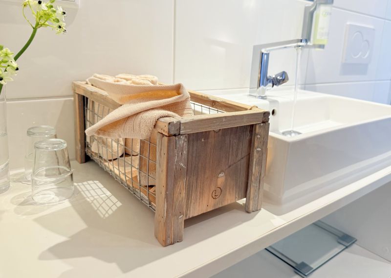 https://www.lalashops.nl/media/catalog/product/4/0/404760_badkamerset_2_met_deko_dutch_mood.jpg
