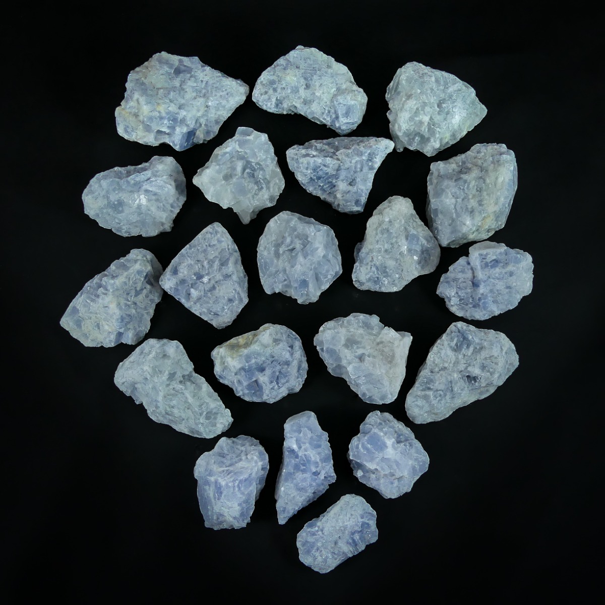 https://www.lalashops.nl/media/catalog/product/b/l/blauwe_calciet_ruw_20_stuks_4_10_2kg_6-15cm.jpg