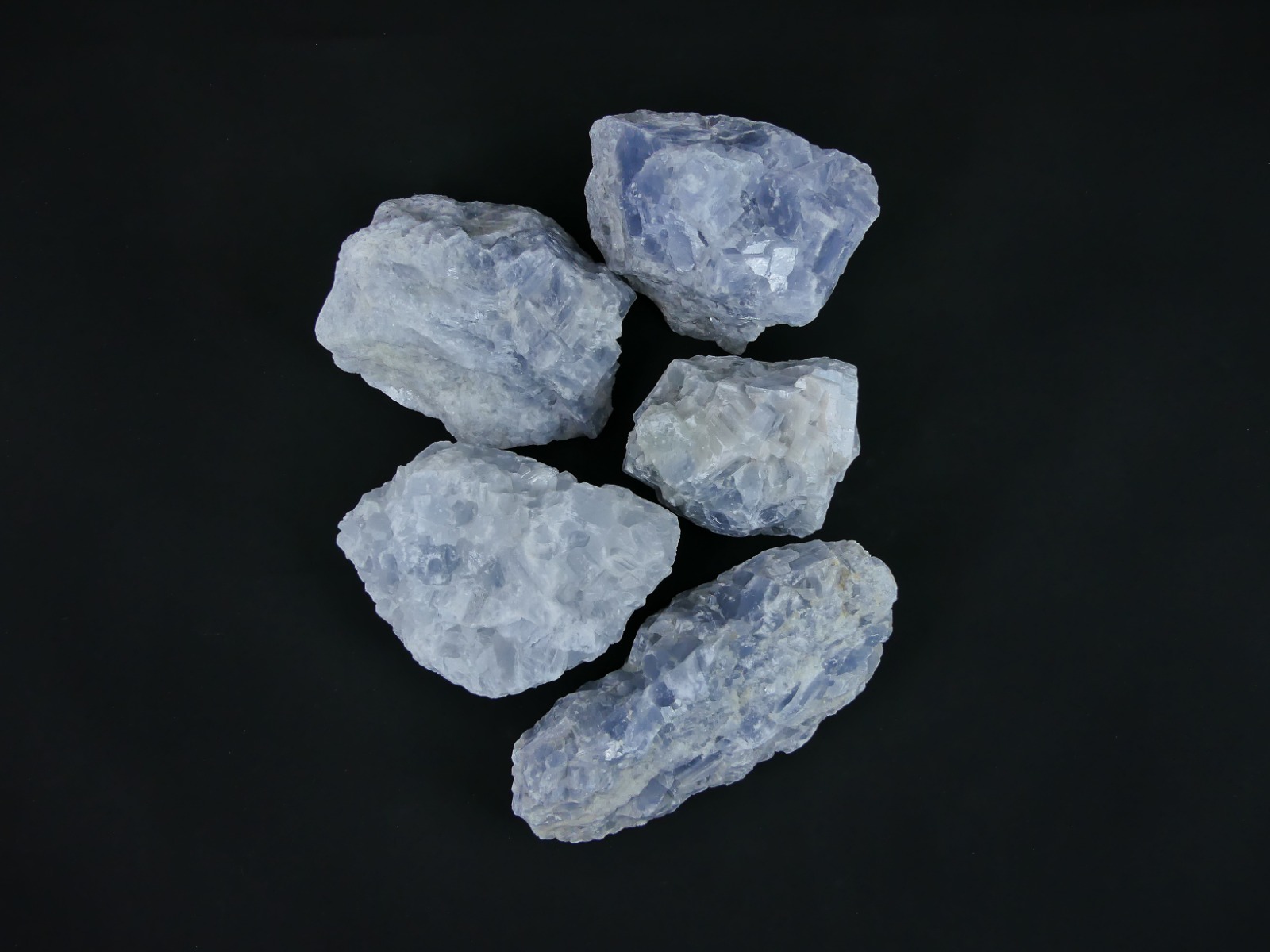https://www.lalashops.nl/media/catalog/product/b/l/blauwe_calciet_ruw_5_stuks_4_8kg_10-18cm_3_.jpg