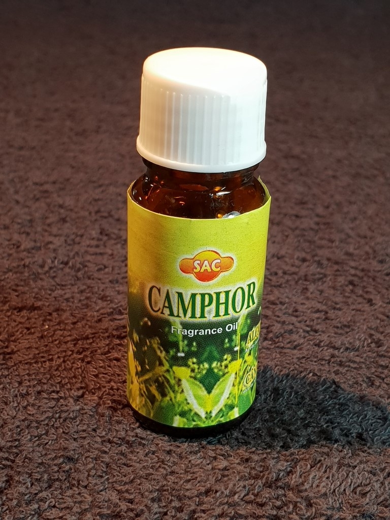 https://www.lalashops.nl/media/catalog/product/c/a/camphor.jpg