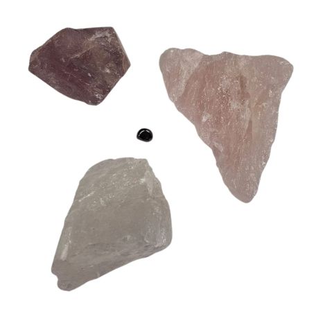Gouden Driehoek set met drie grote ruwe edelstenen Amethist Rozenkwarts Bergkristal 8-12cm en Hematiet steentje, totaal 1,5kg
