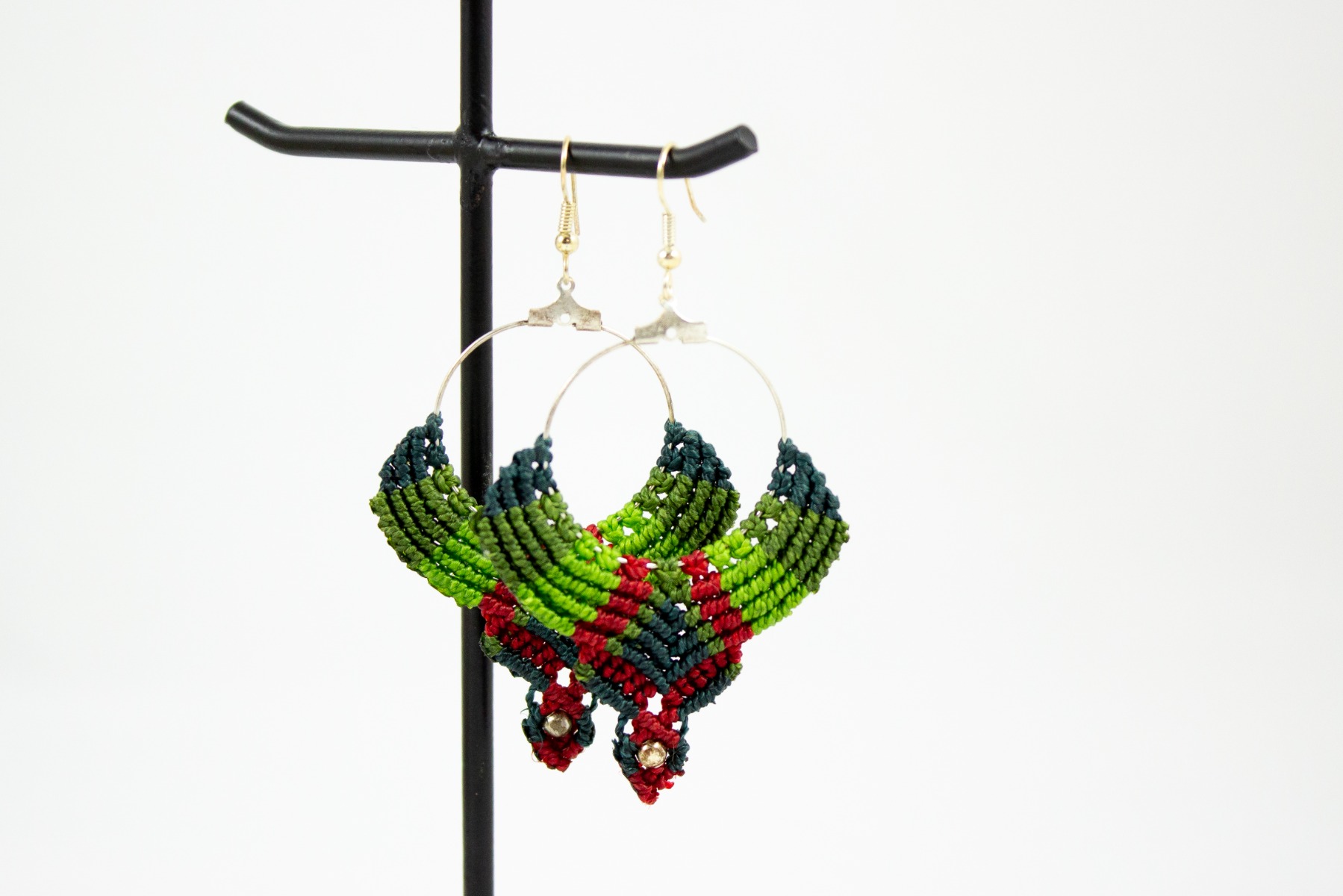 https://www.lalashops.nl/media/catalog/product/m/a/macram_oorhanger_groot_4_3_.jpg