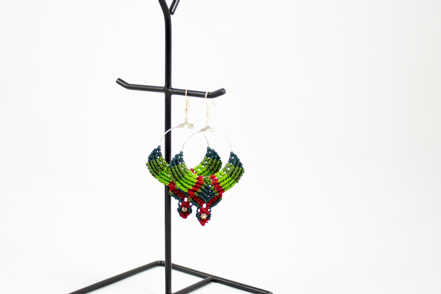https://www.lalashops.nl/media/catalog/product/m/a/macram_oorhanger_groot_4_4_.jpg