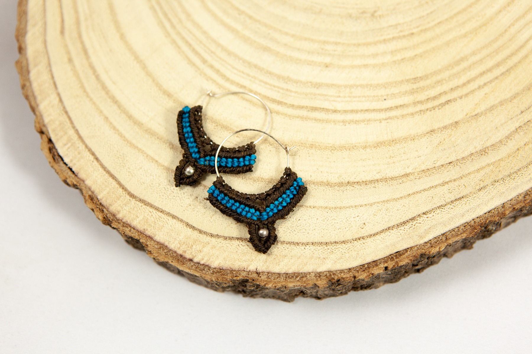 https://www.lalashops.nl/media/catalog/product/m/a/macram_oorring_21_5_.jpg