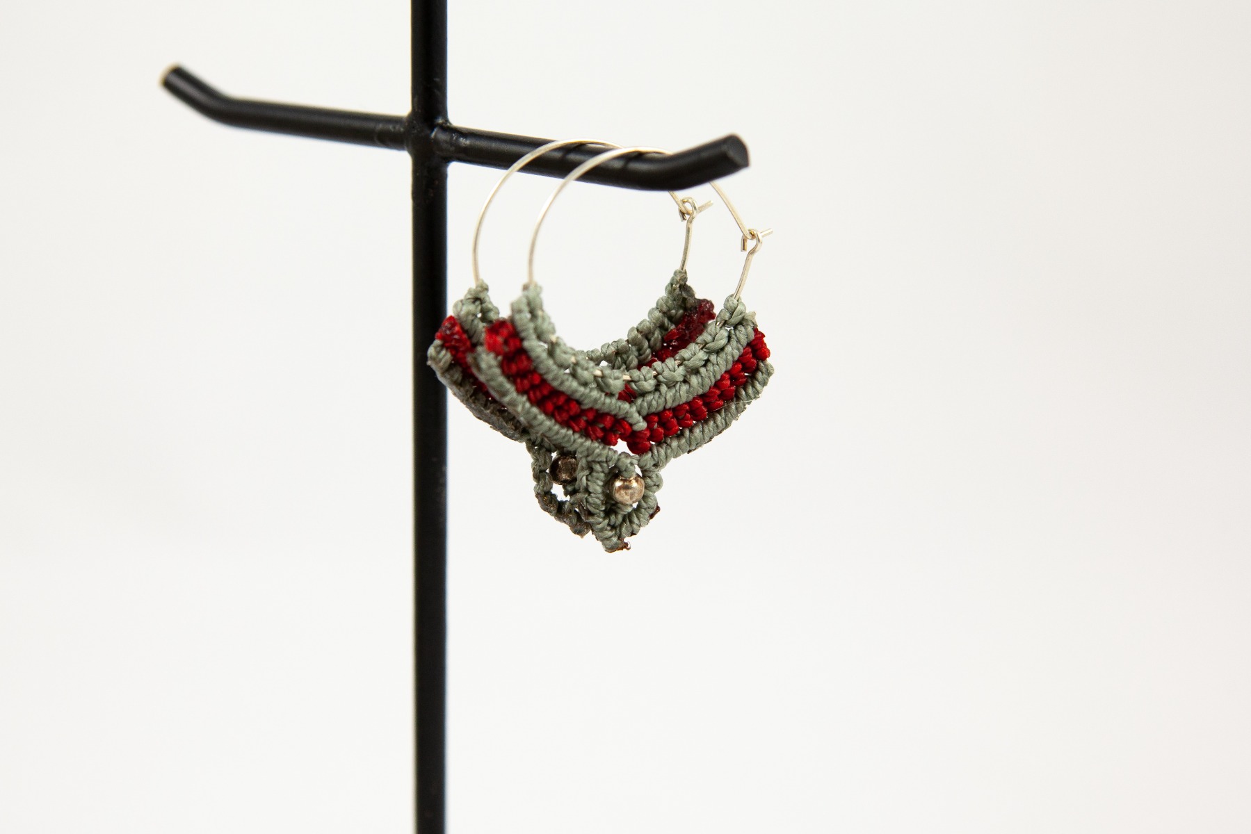 https://www.lalashops.nl/media/catalog/product/m/a/macram_oorring_3_4_.jpg