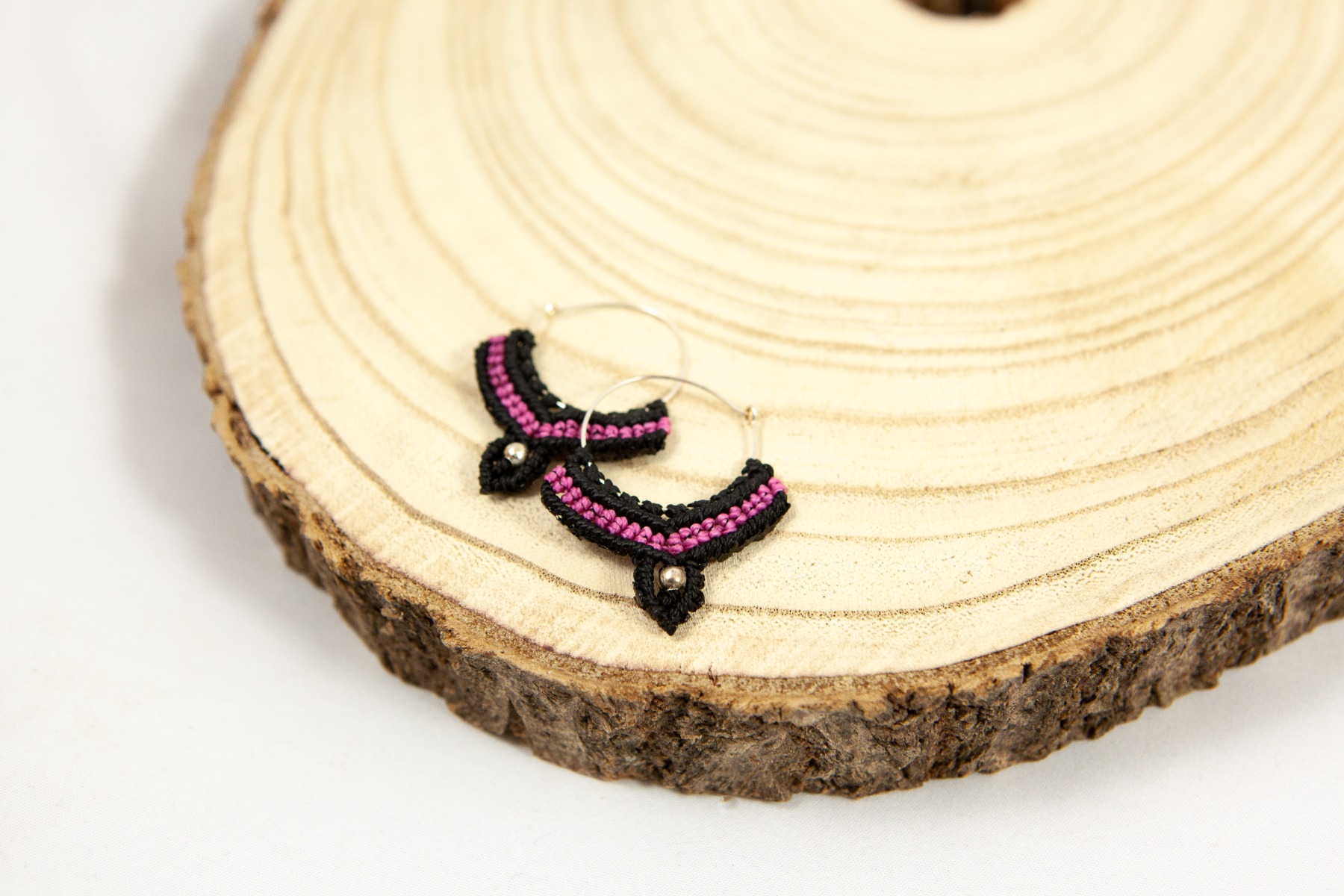 https://www.lalashops.nl/media/catalog/product/m/a/macram_oorring_4_5_.jpg