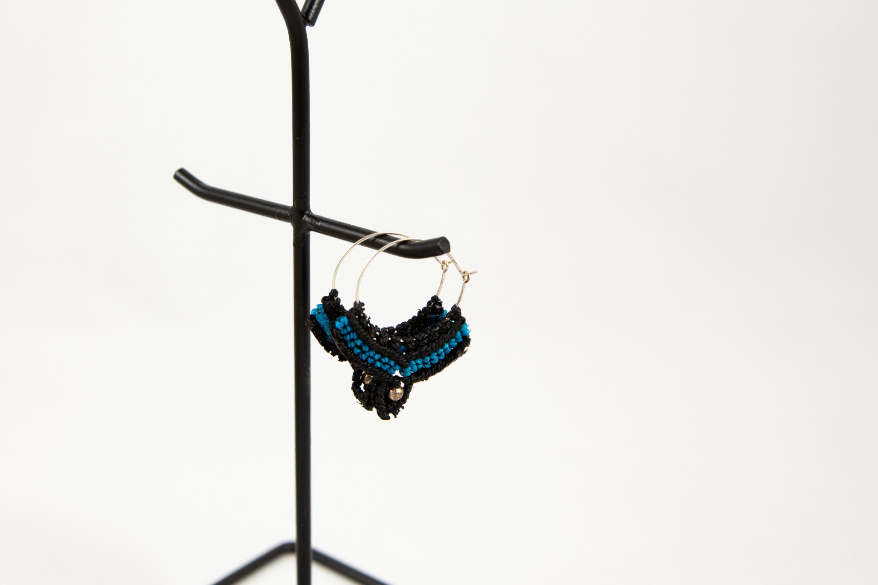 https://www.lalashops.nl/media/catalog/product/m/a/macram_oorring_7_3_.jpg