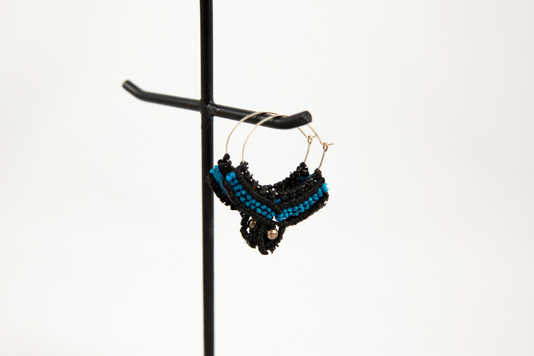 https://www.lalashops.nl/media/catalog/product/m/a/macram_oorring_7_4_.jpg