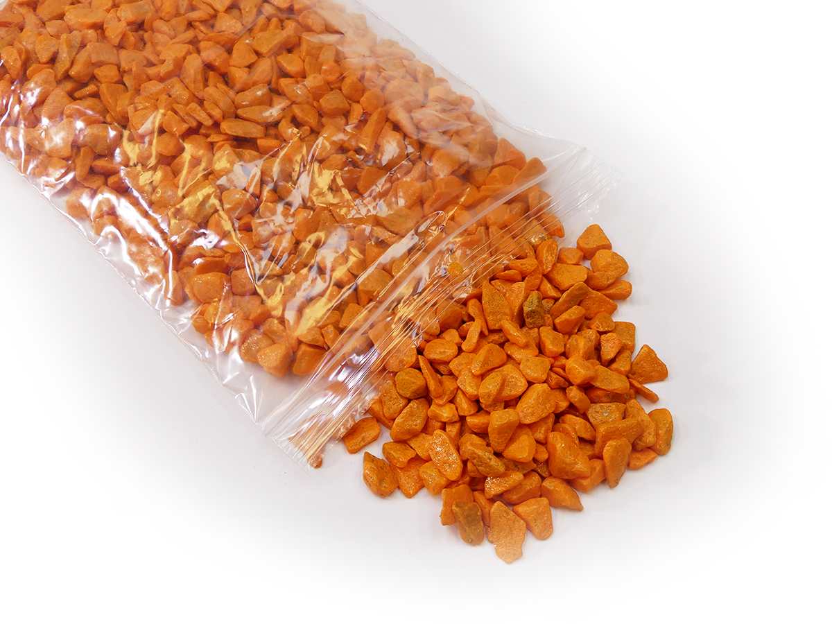 https://www.lalashops.nl/media/catalog/product/o/r/oranje_granulaat_steentjes_9-13_mm_in_verpakking.jpg