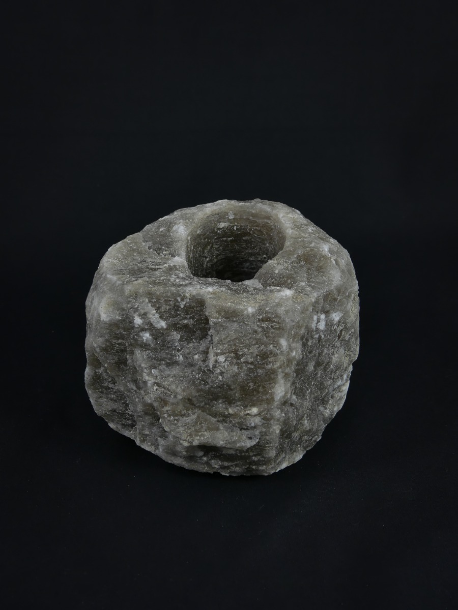 https://www.lalashops.nl/media/catalog/product/t/h/theelicht_zoutsteen_zwart_-_9x9x9cm_-_1_4kg_1_.jpg