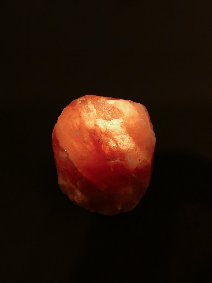 https://www.lalashops.nl/media/catalog/product/w/a/waxinelichthouder_theelichthouder_zoutsteen_himalaya_roze_oranje_-_9x9x9_-_1-1_5kg_20__1.jpg