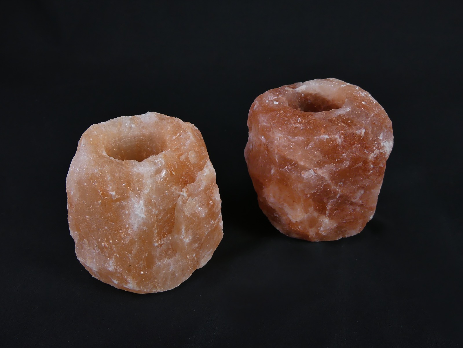 https://www.lalashops.nl/media/catalog/product/w/a/waxinelichthouder_theelichthouder_zoutsteen_himalaya_roze_oranje_-_9x9x9_-_1-1_5kg_3__1_1.jpg