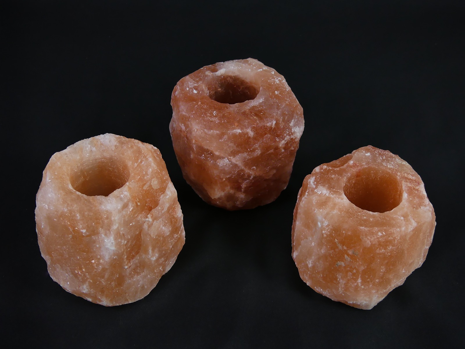 https://www.lalashops.nl/media/catalog/product/w/a/waxinelichthouder_theelichthouder_zoutsteen_himalaya_roze_oranje_-_9x9x9_-_1-1_5kg_6_.jpg