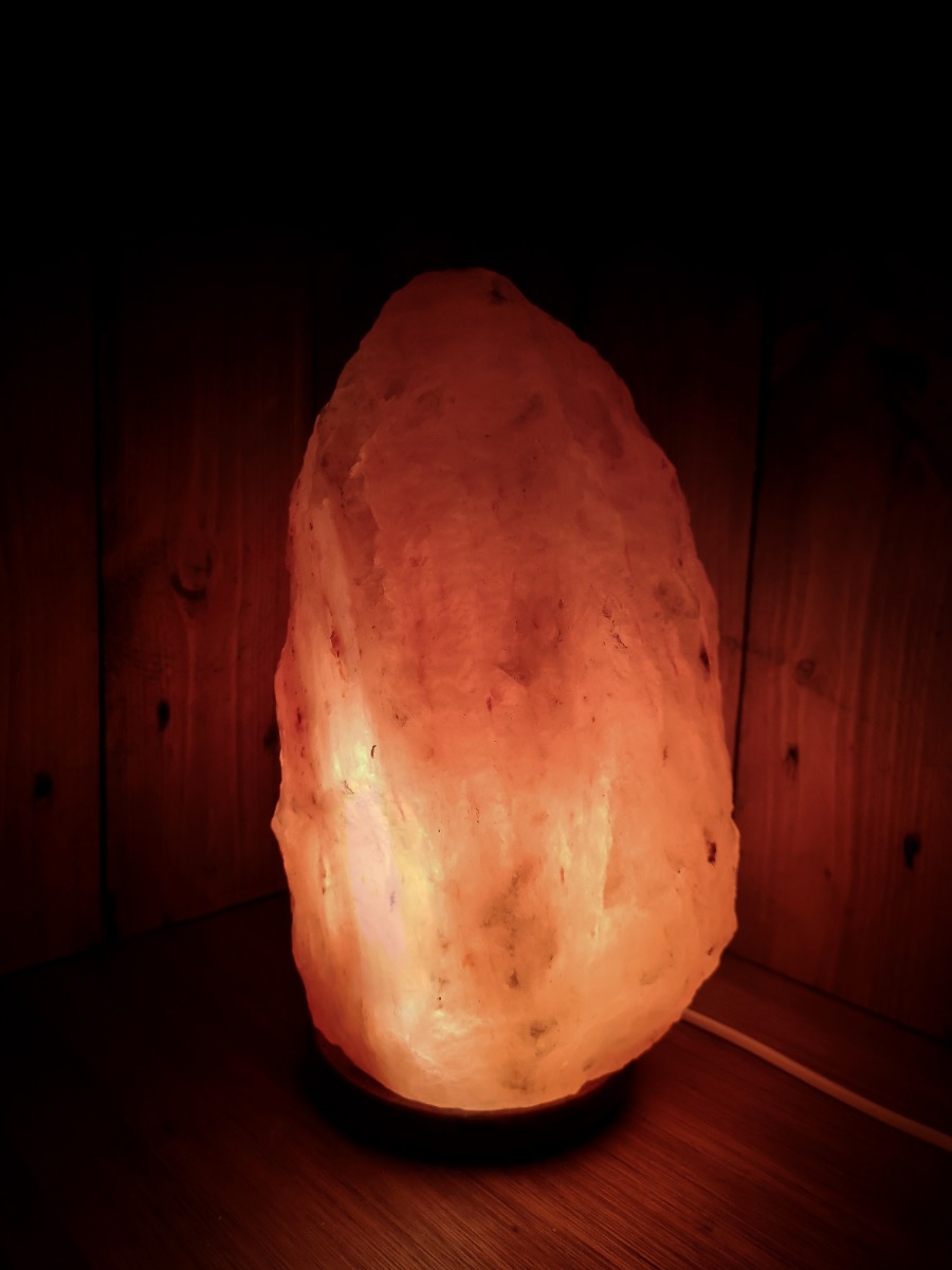 https://www.lalashops.nl/media/catalog/product/z/o/zoutlamp_10-15kg_sfeer_2__6.jpg