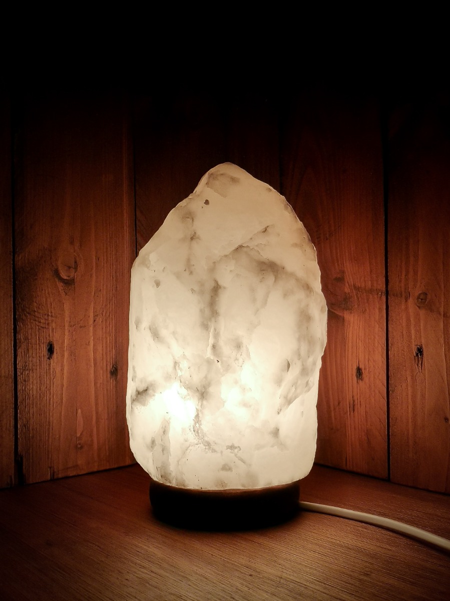 https://www.lalashops.nl/media/catalog/product/z/o/zoutlamp_wit_6_kg_sfeer_2__3.jpg